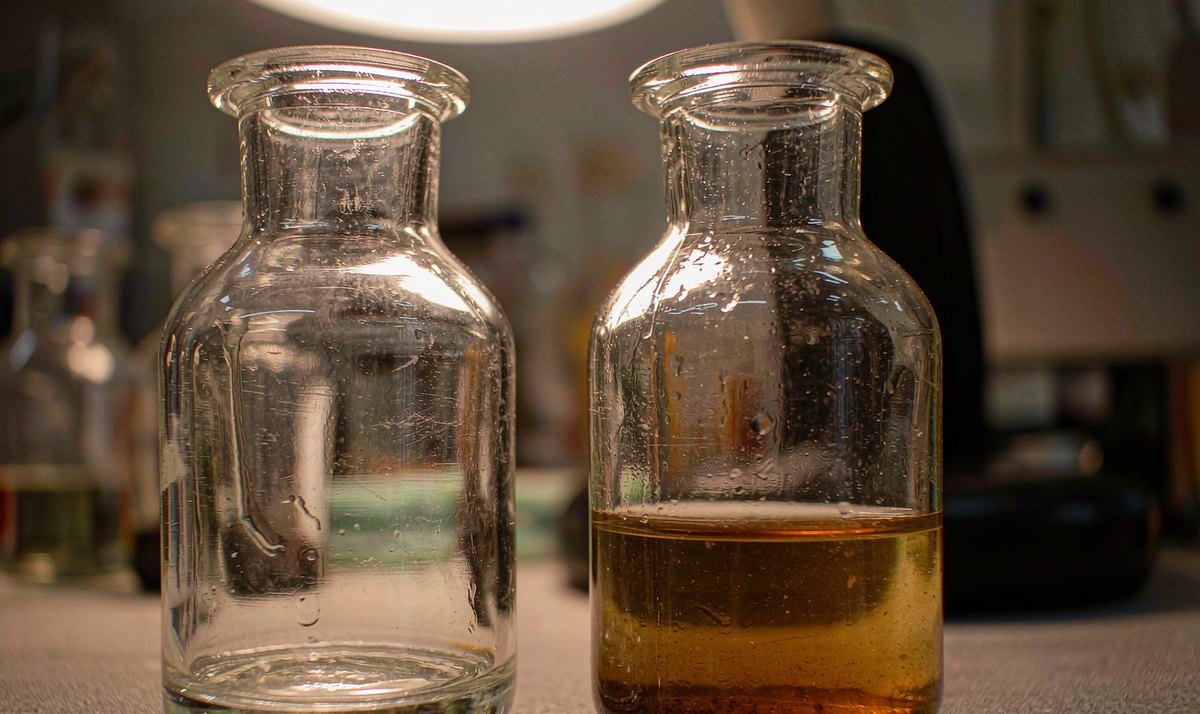 已完工的整体防腐涂层表面